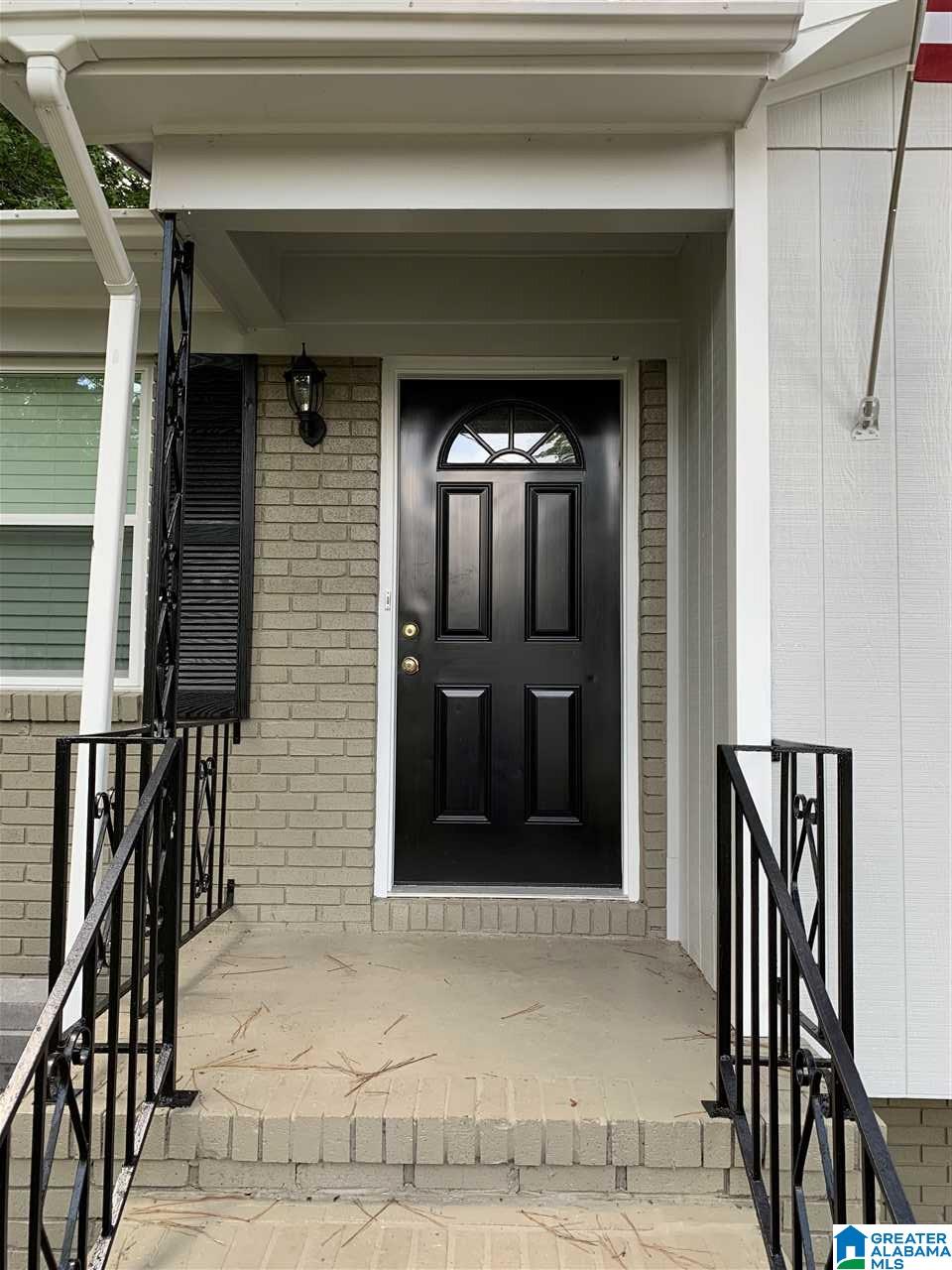809 Windover Place Birmingham, AL 35215 - Photo 3 of 31