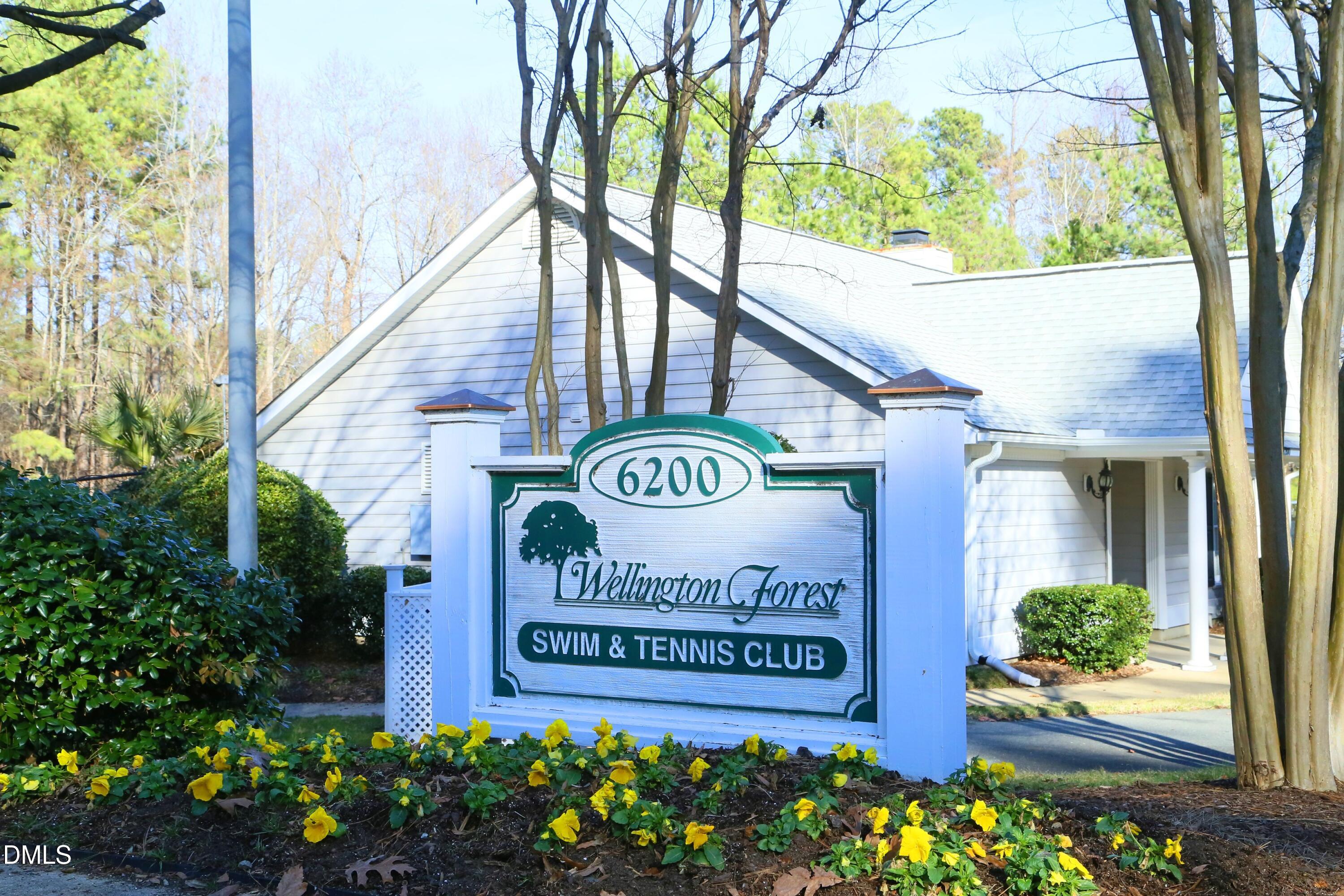 4 Hidcote Circle Durham, NC 27713 - Photo 3 of 5 WellingtonClubsign