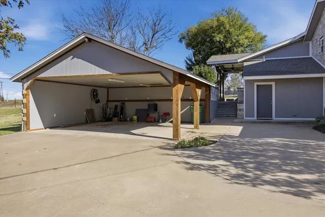 $499,000 | 424 Edwards Drive, Dublin, TX 76446