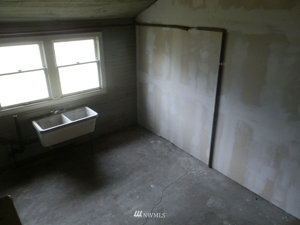 108 E Street Cosmopolis, WA 98537 - Photo 14 of 16 Gallery Image 14