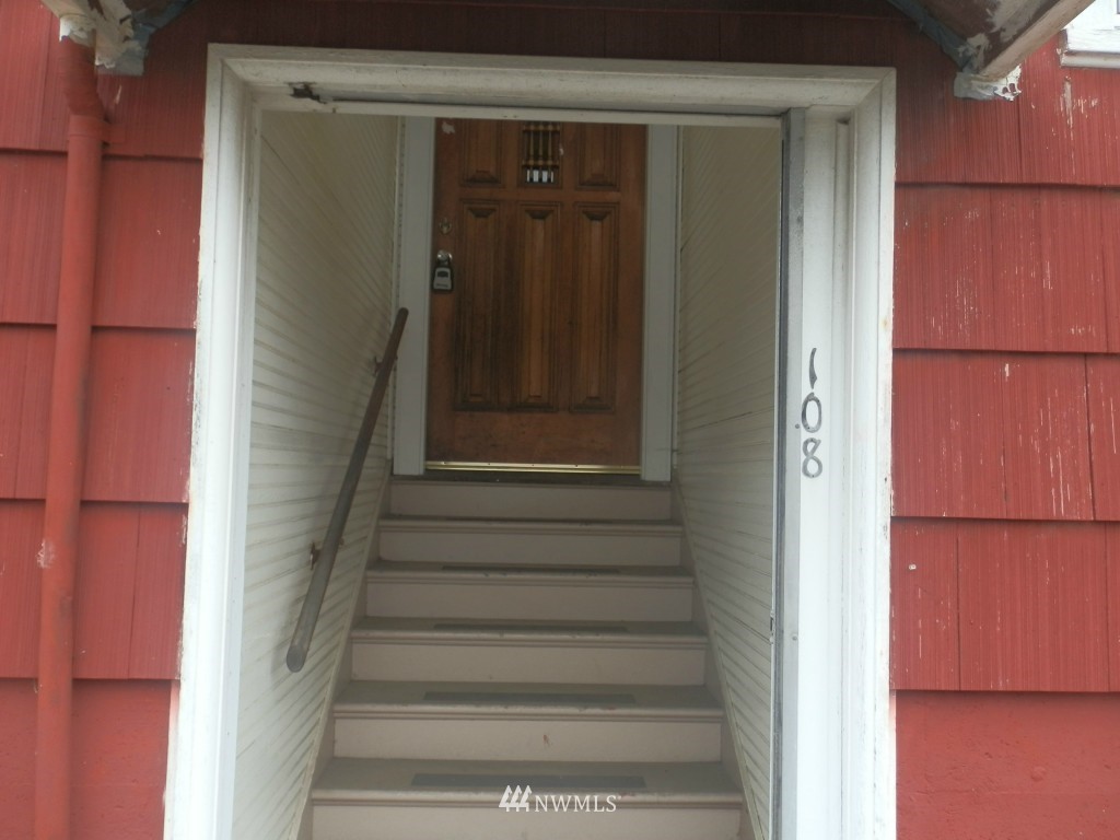 108 E Street Cosmopolis, WA 98537 - Photo 3 of 16 Gallery Image 3