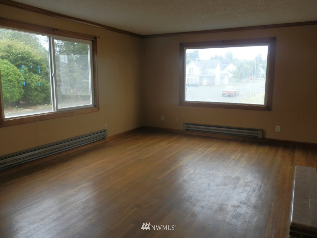 108 E Street Cosmopolis, WA 98537 - Photo 5 of 16 Gallery Image 5
