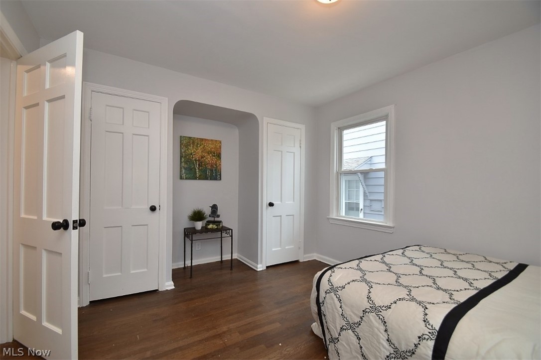 4105 Harwood Road Cleveland, OH 44121 - Photo 17 of 34