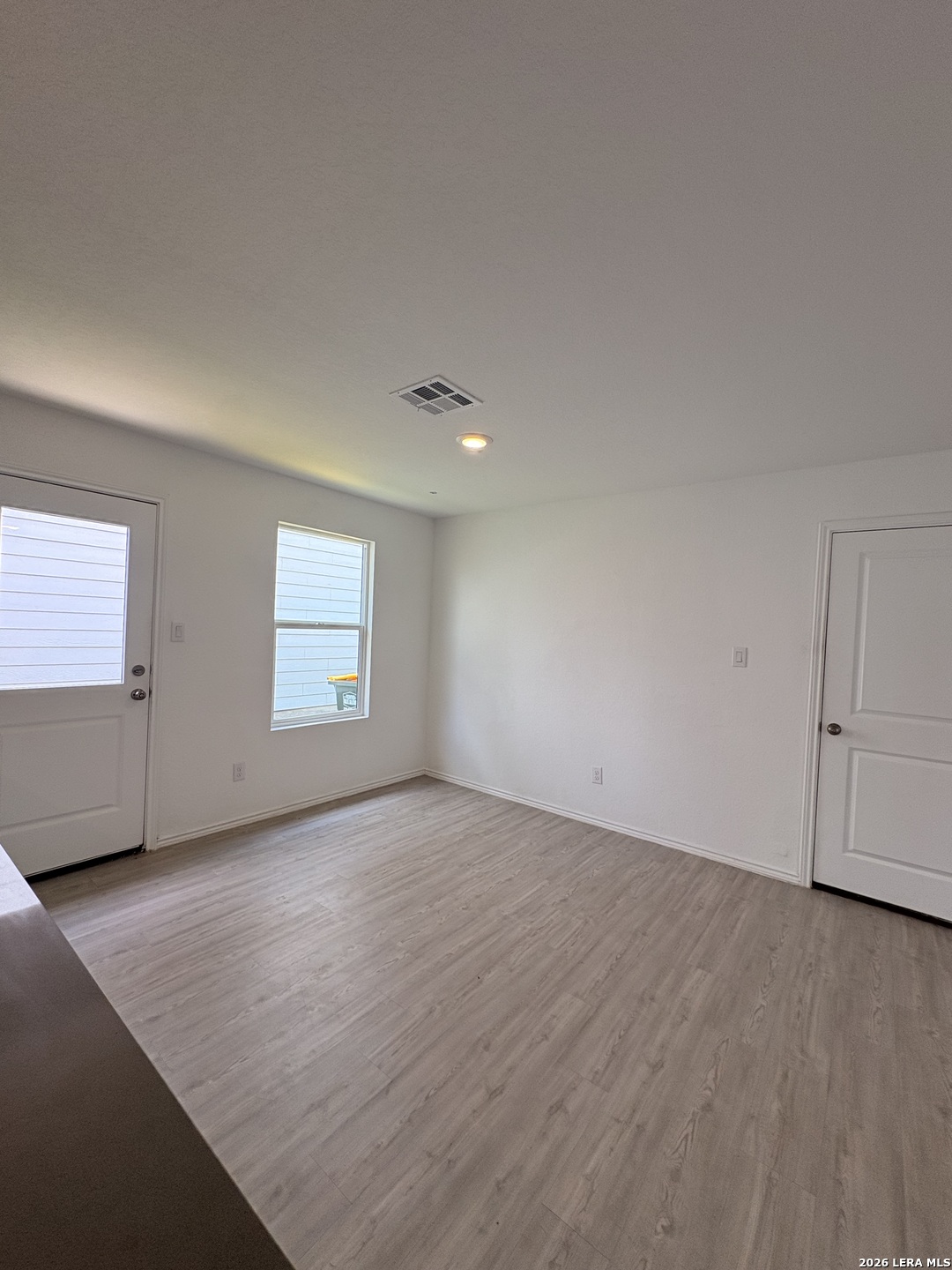 6933 Biotite Ridge Elmendorf, TX 78112 - Photo 4 of 15