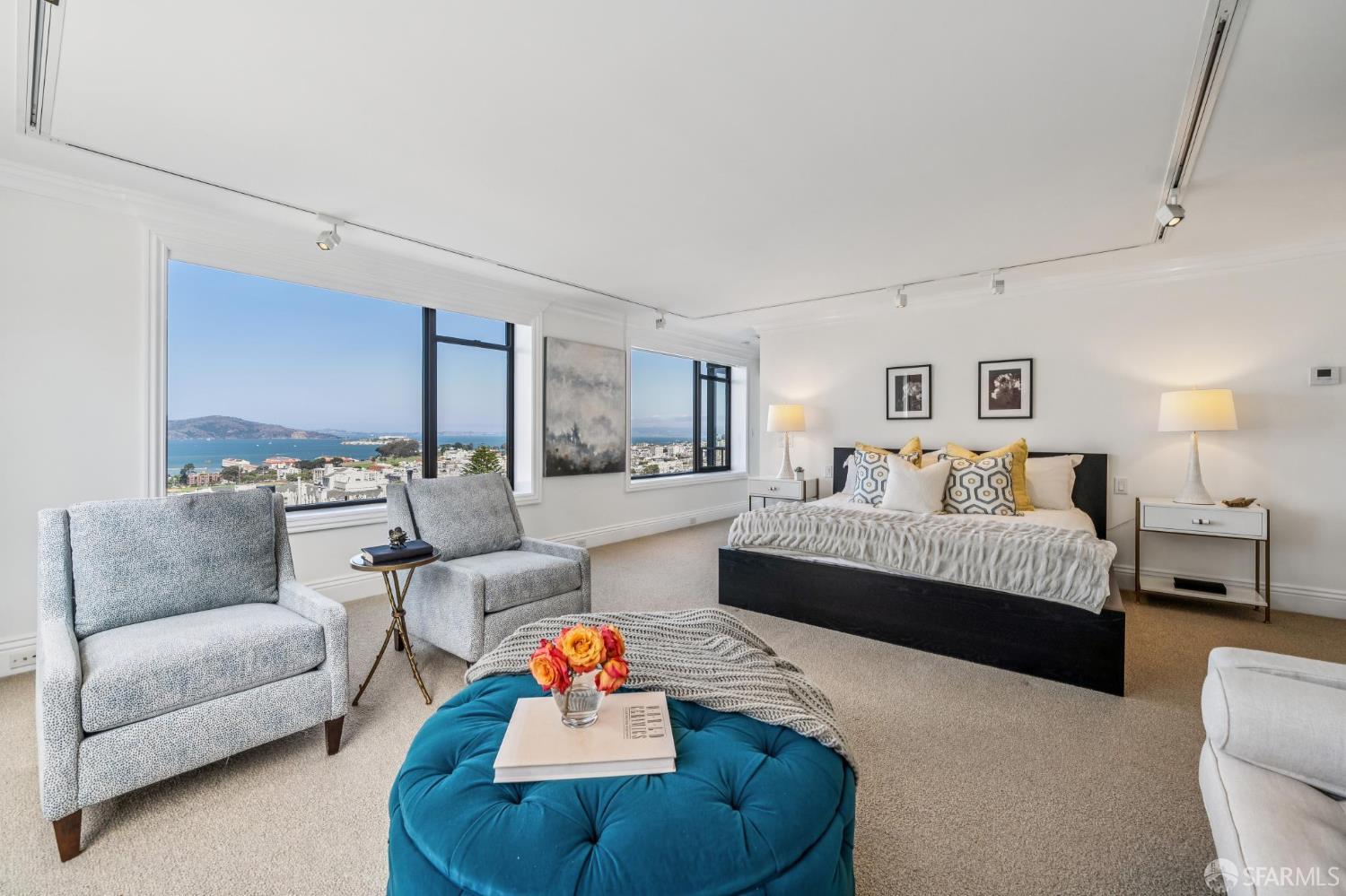 2190 Broadway, Unit 1W San Francisco, CA 94115 - Photo 34 of 66 a living room with furniture and a couch