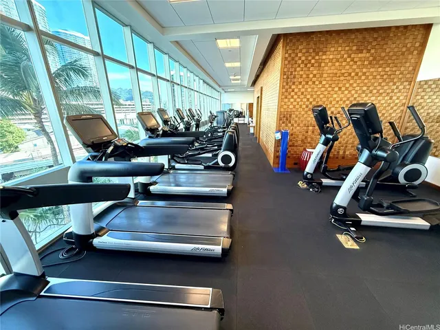 $4,750 | 1189 Waimanu Street, Unit 1002, Honolulu, HI 96814