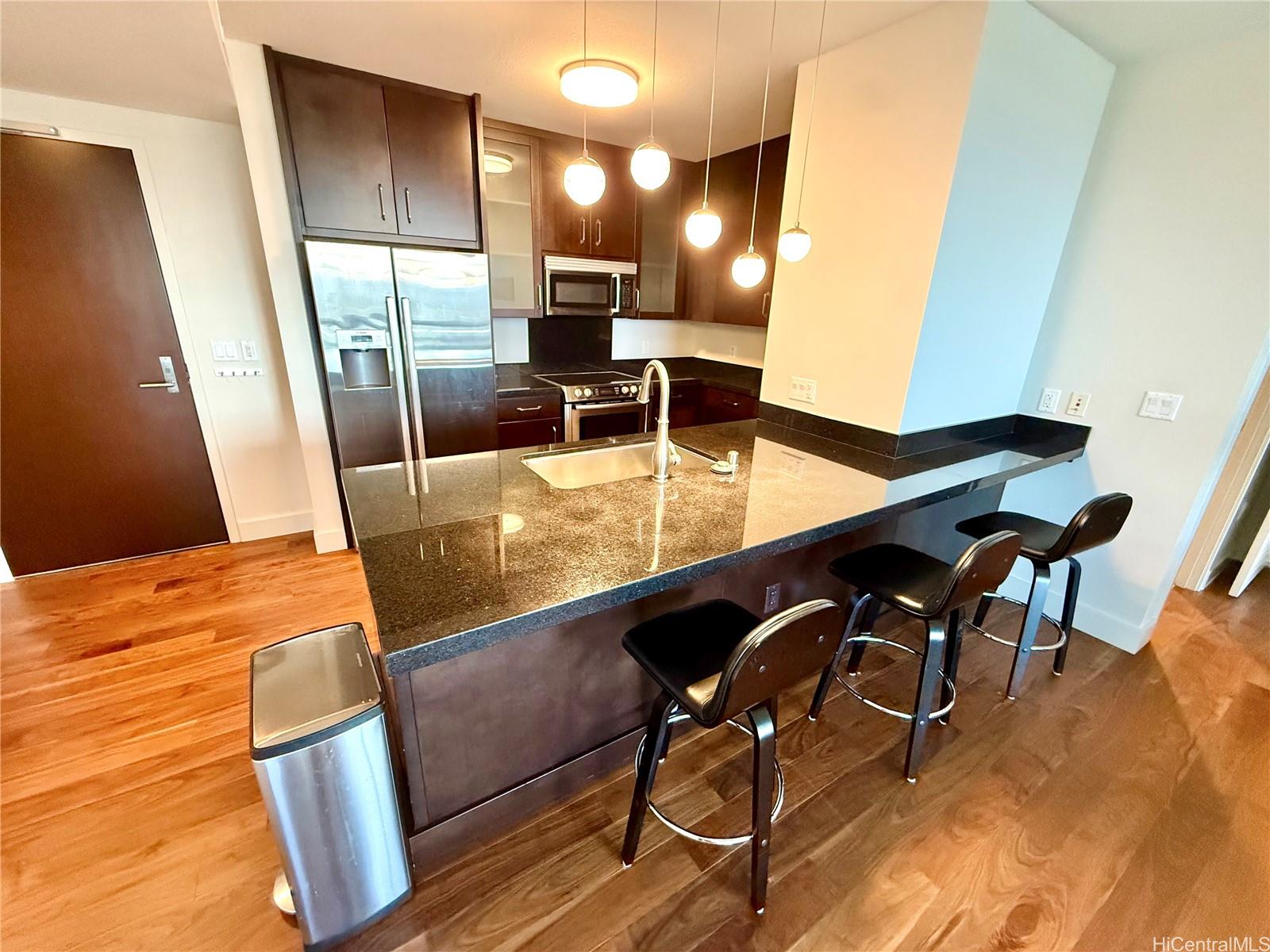 1189 Waimanu Street, Unit 1002 Honolulu, HI 96814 - Photo 2 of 19