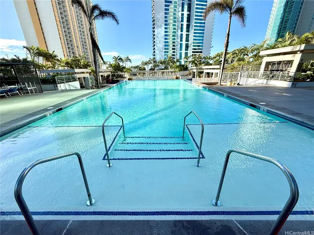 $4,750 | 1189 Waimanu Street, Unit 1002, Honolulu, HI 96814