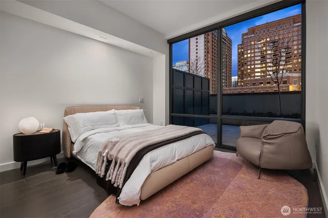 $1,350,000 | 838 Avenue Square Northeast, Unit 308, Bellevue, WA 98004