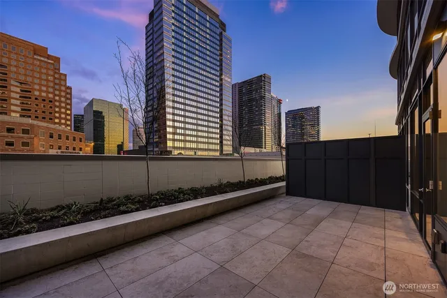 $1,350,000 | 838 Avenue Square Northeast, Unit 308, Bellevue, WA 98004