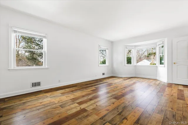 $925,000 | 55 Del Rey Drive, Mount Vernon, NY 10552