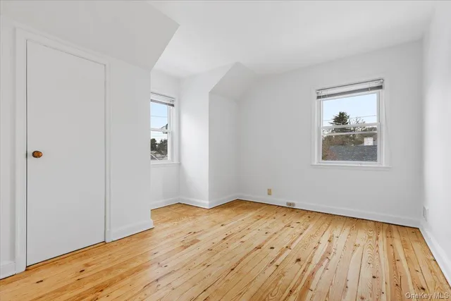 $925,000 | 55 Del Rey Drive, Mount Vernon, NY 10552