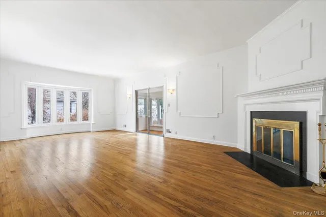 $925,000 | 55 Del Rey Drive, Mount Vernon, NY 10552