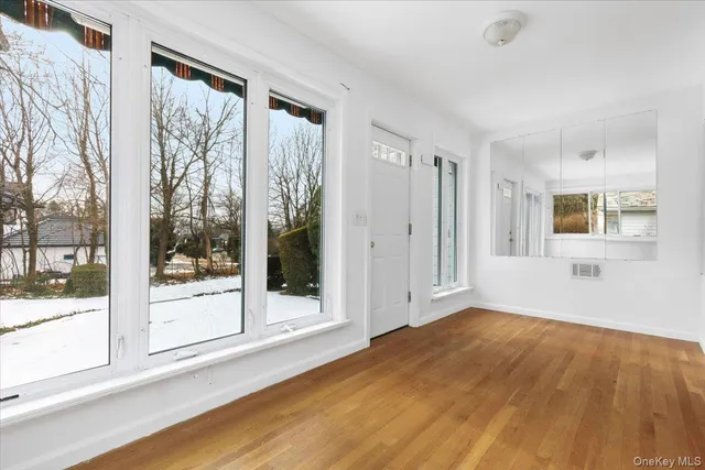 $925,000 | 55 Del Rey Drive, Mount Vernon, NY 10552