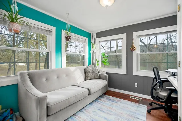 $330,000 | 22463 George Road, Tonganoxie, KS 66086