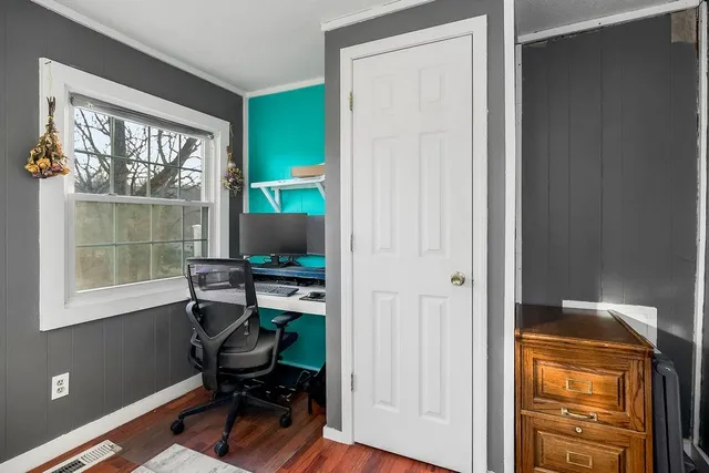 $330,000 | 22463 George Road, Tonganoxie, KS 66086