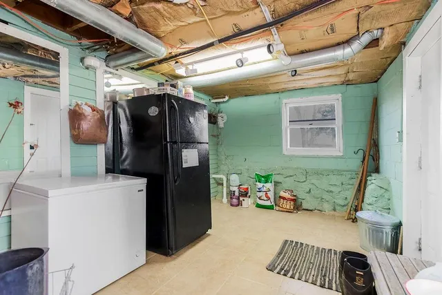 $330,000 | 22463 George Road, Tonganoxie, KS 66086