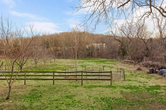 $330,000 | 22463 George Road, Tonganoxie, KS 66086