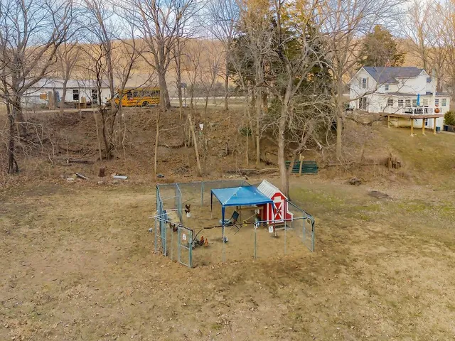 $330,000 | 22463 George Road, Tonganoxie, KS 66086