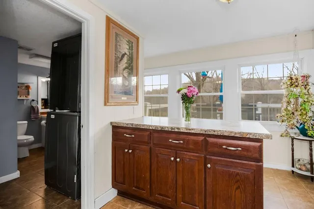 $330,000 | 22463 George Road, Tonganoxie, KS 66086