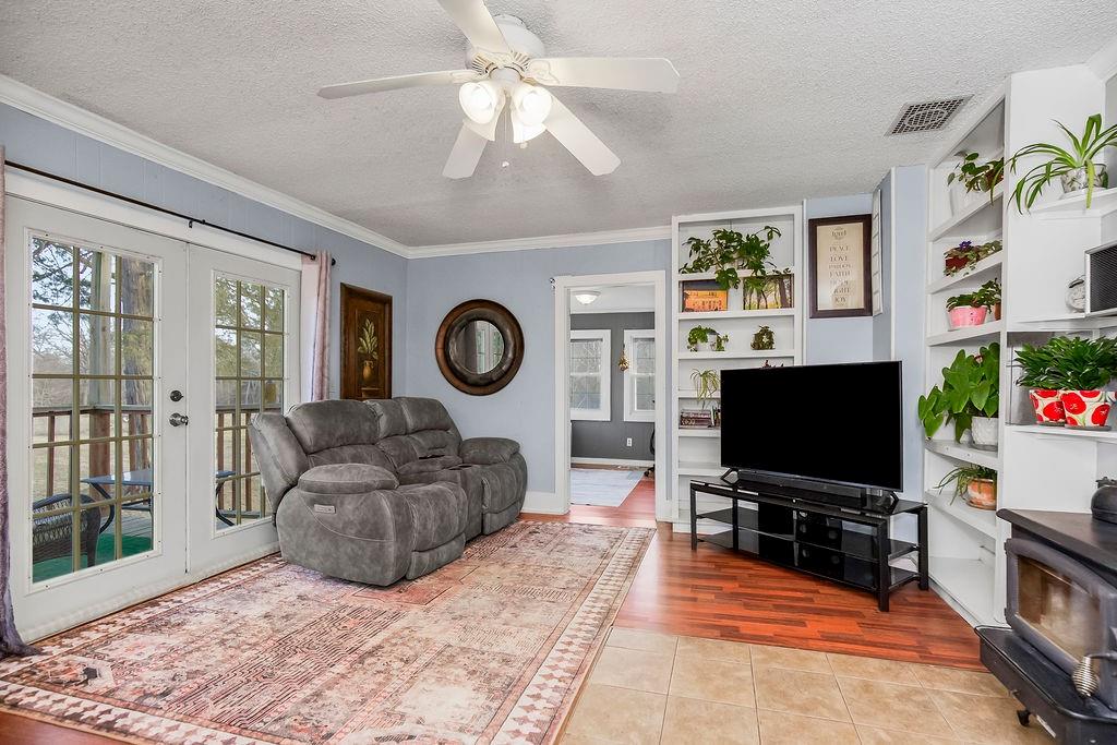 22463 George Road Tonganoxie, KS 66086 - Photo 10 of 39