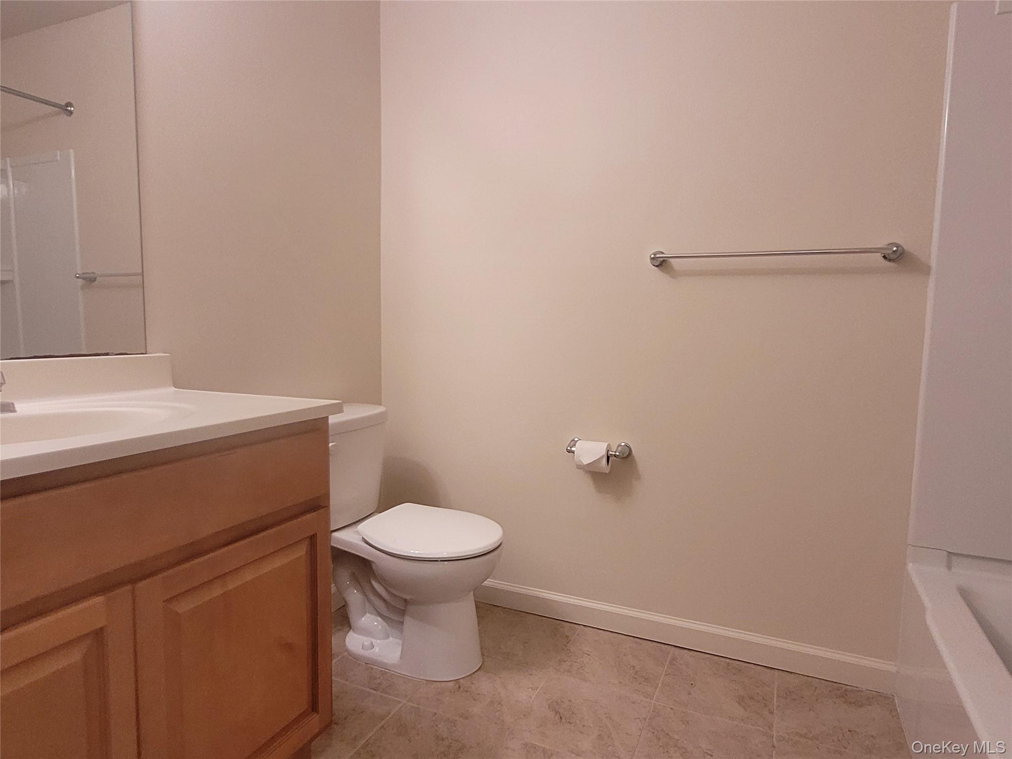 260 Ruth Court Middletown, NY 10940 - Photo 13 of 13 Guest Bathroom