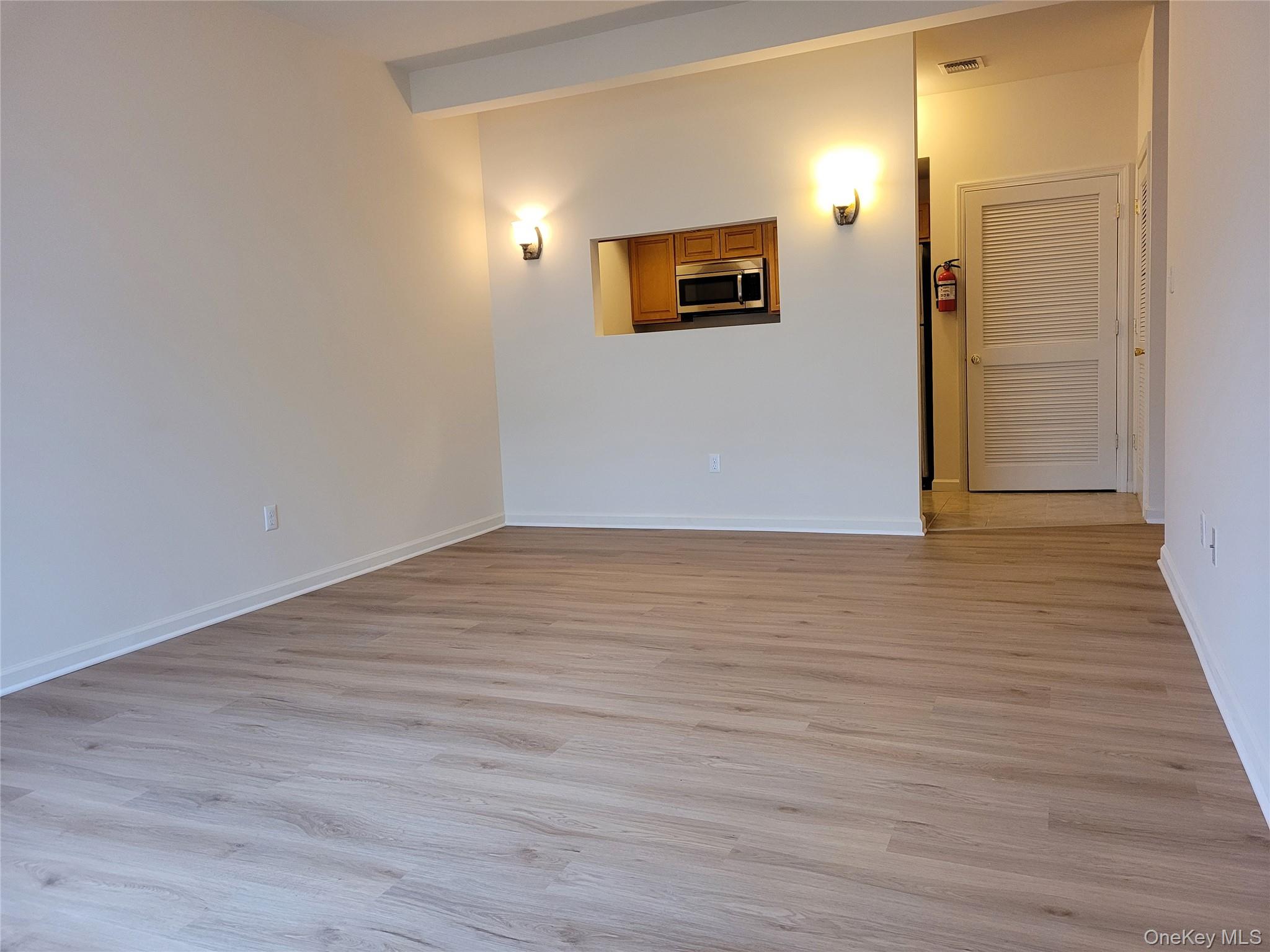 260 Ruth Court Middletown, NY 10940 - Photo 2 of 13