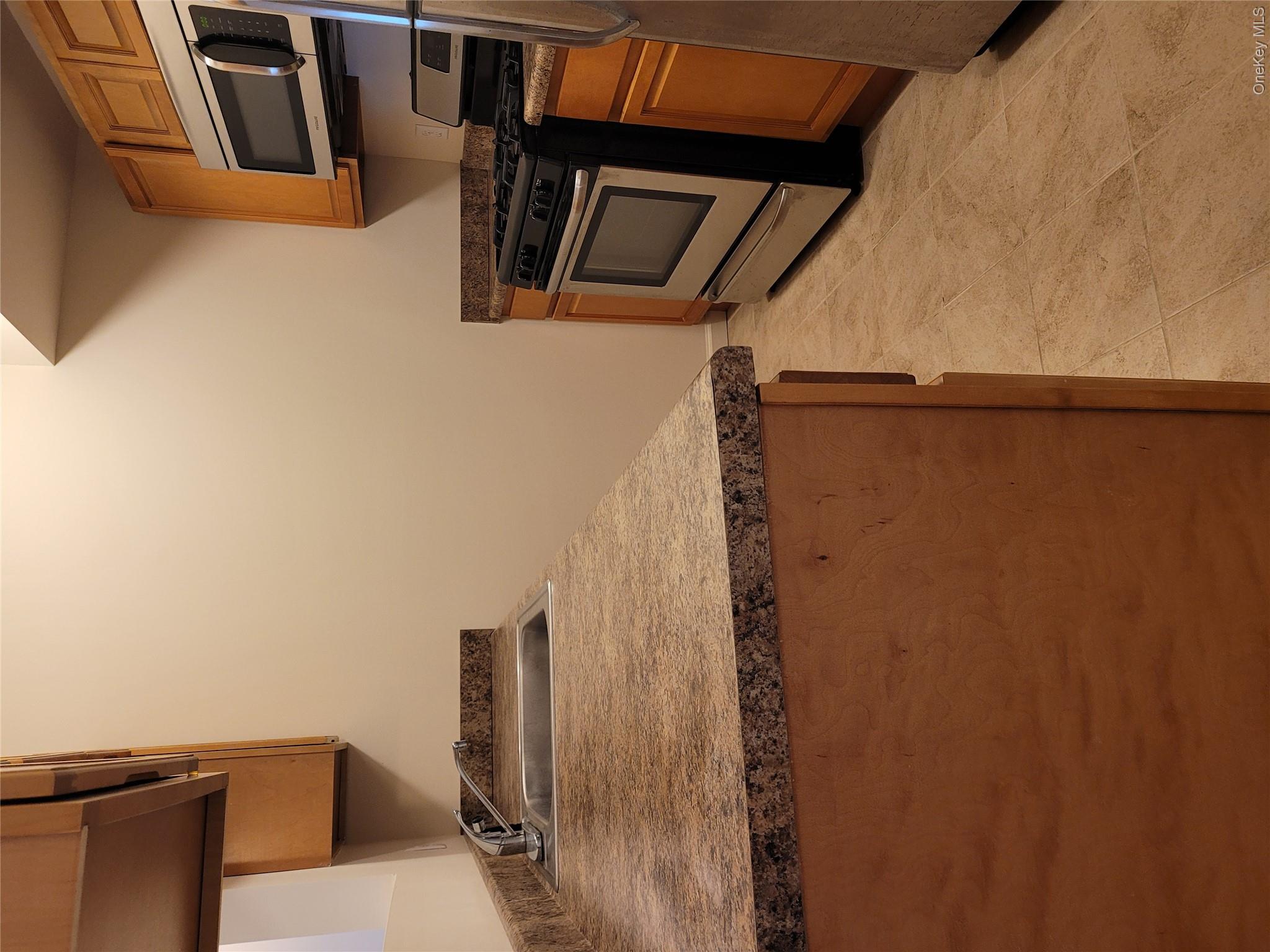 260 Ruth Court Middletown, NY 10940 - Photo 5 of 13