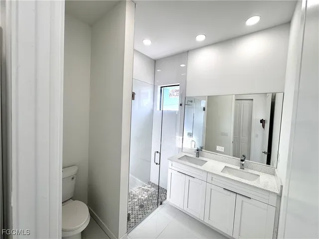 $2,100 | 3544 Northwest 41st Place, Cape Coral, FL 33993