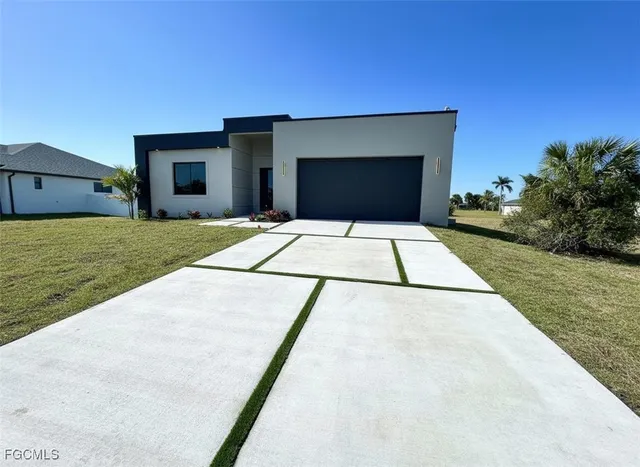 $2,100 | 3544 Northwest 41st Place, Cape Coral, FL 33993