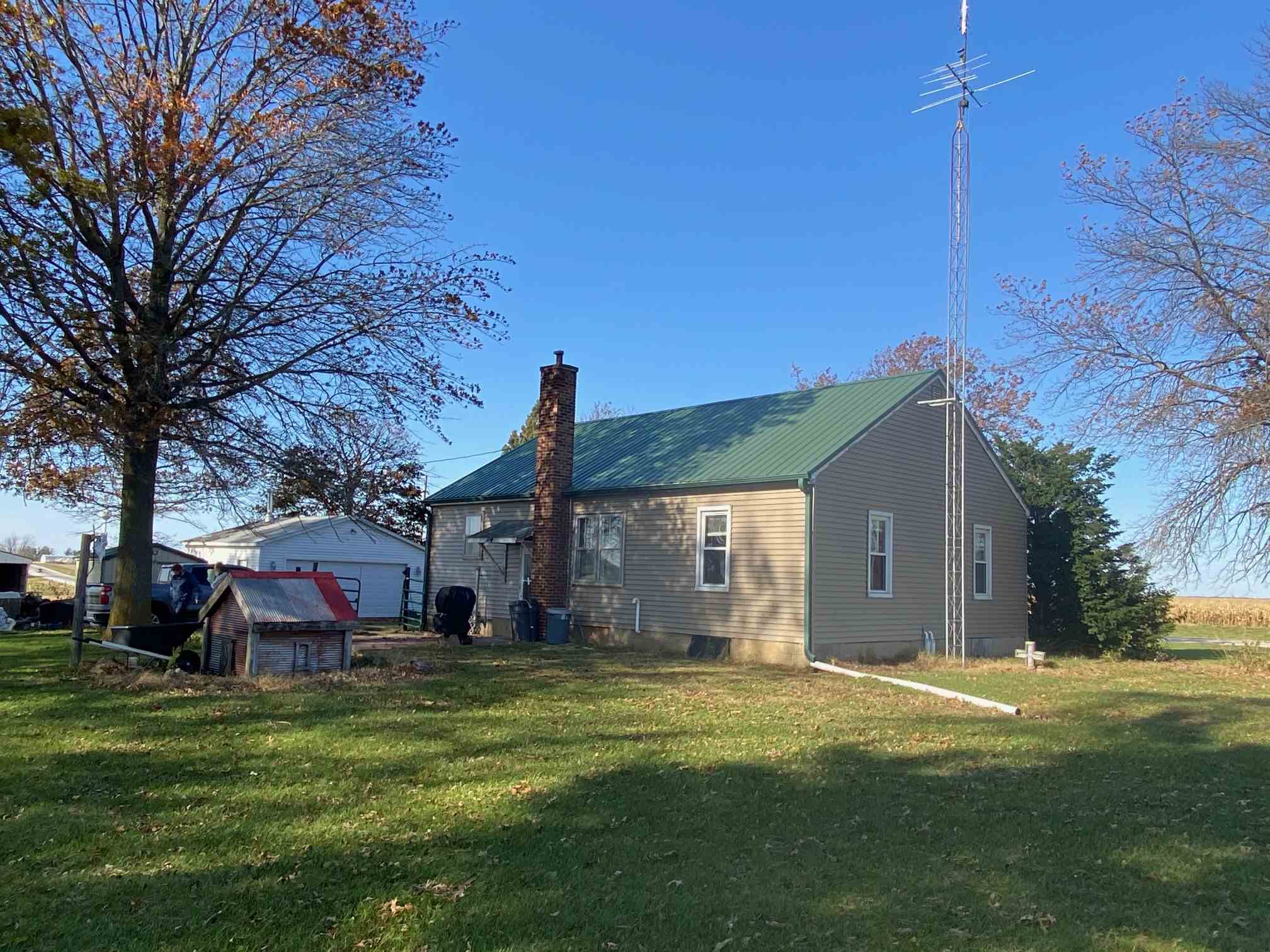 26438 Hall Road Ashland, IL 62612 - Photo 2 of 25