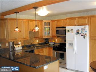 3501 Vinton Road Philadelphia, PA 19154 - Photo 3 of 11 Kitchen