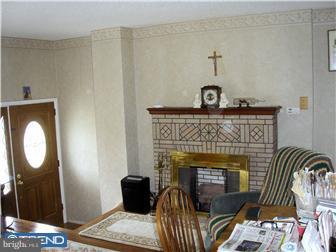 3501 Vinton Road Philadelphia, PA 19154 - Photo 5 of 11 Living Room