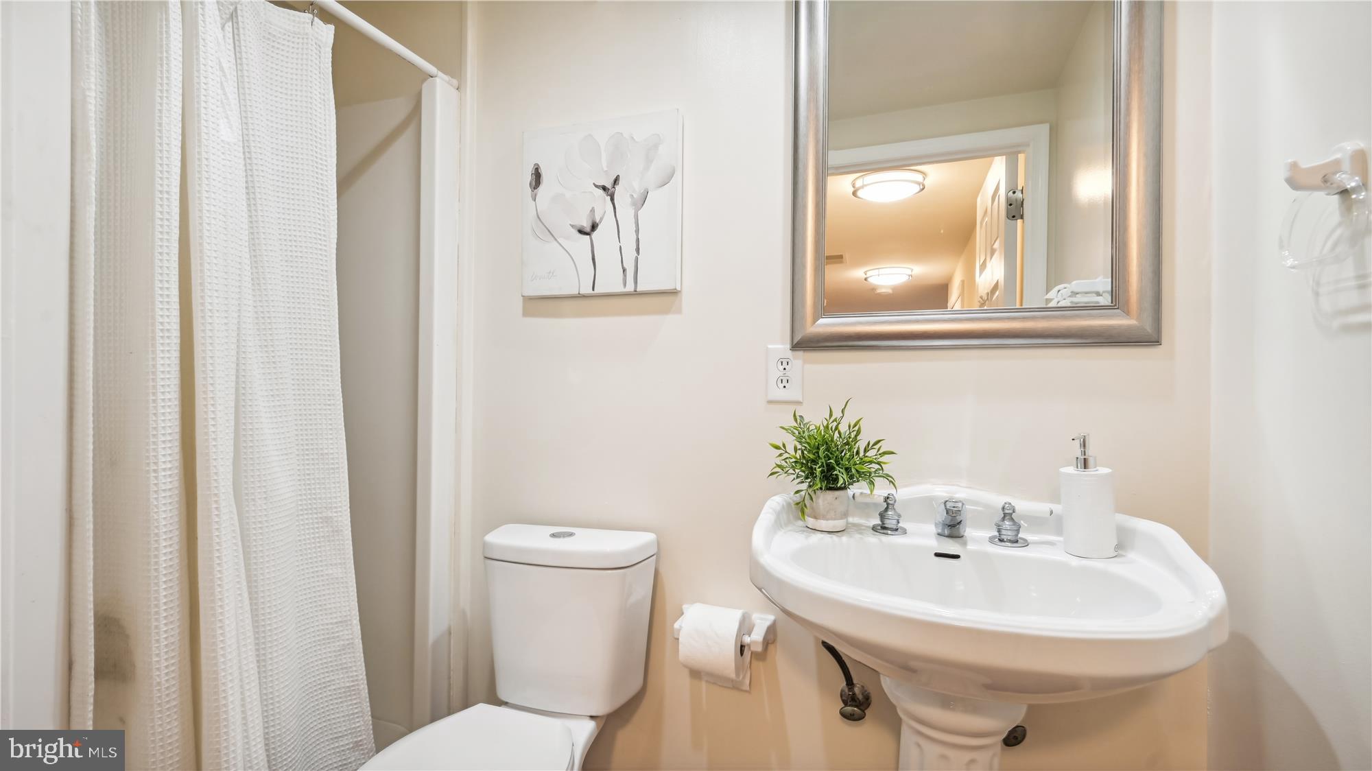 22053 Manning Square Sterling, VA 20166 - Photo 27 of 36 Full Bath on Lower Level