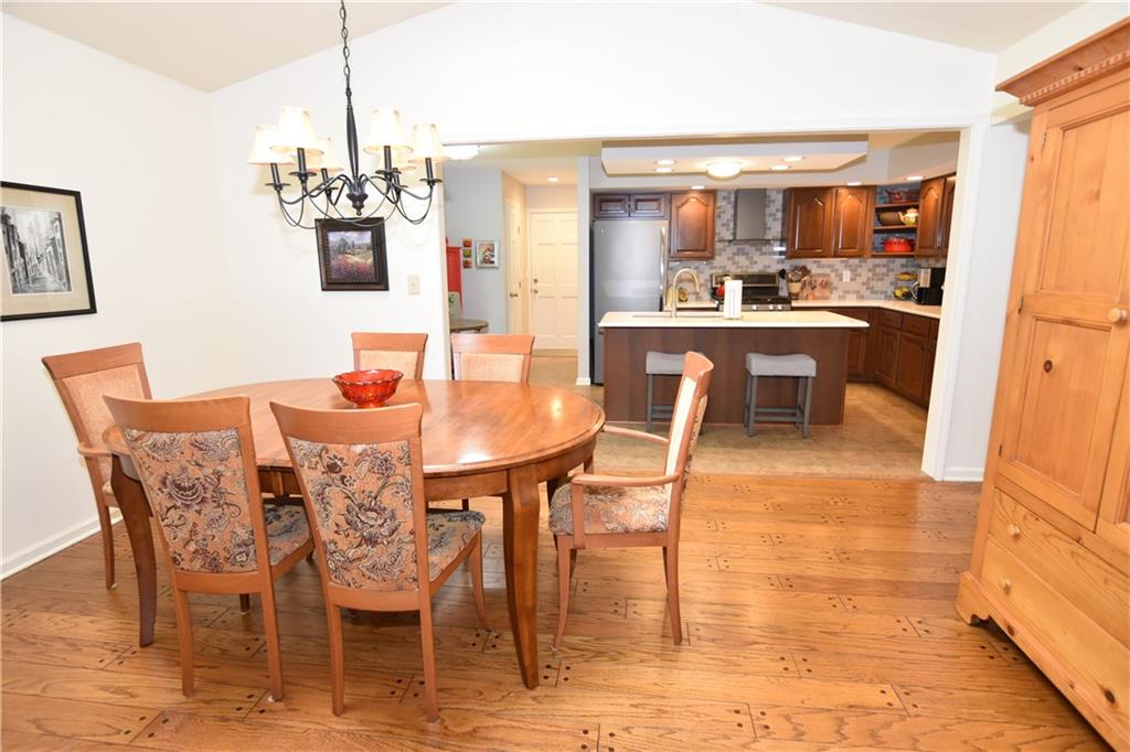 933 Goldfinch Road Columbus, IN 47203 - Photo 11 of 33 Gallery Image 11
