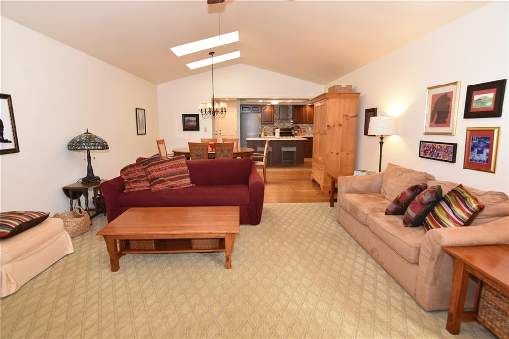 933 Goldfinch Road Columbus, IN 47203 - Photo 13 of 33 Gallery Image 13