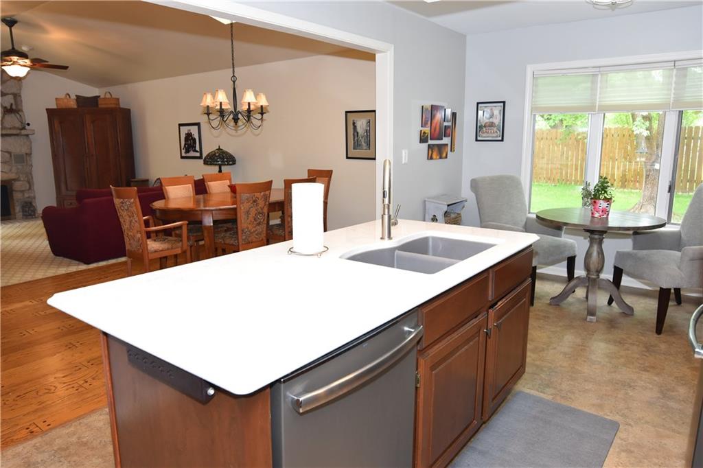 933 Goldfinch Road Columbus, IN 47203 - Photo 16 of 33 Gallery Image 16