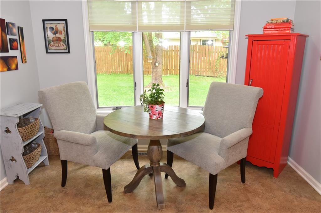 933 Goldfinch Road Columbus, IN 47203 - Photo 17 of 33 Gallery Image 17
