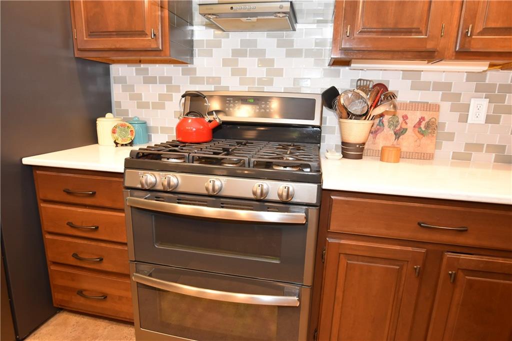 933 Goldfinch Road Columbus, IN 47203 - Photo 20 of 33 Gallery Image 20