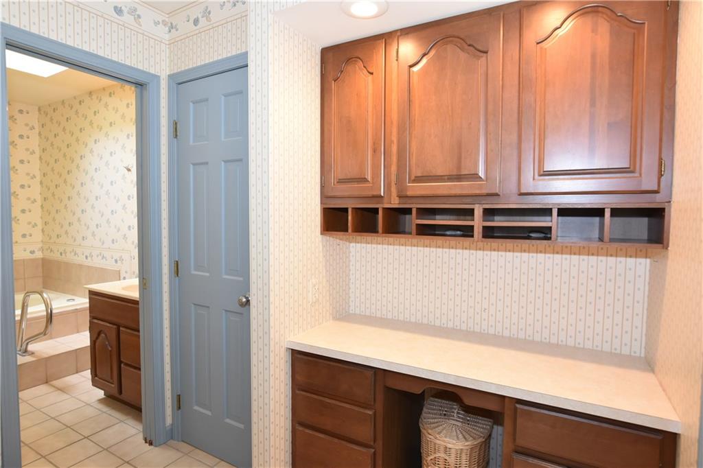933 Goldfinch Road Columbus, IN 47203 - Photo 25 of 33 Gallery Image 25