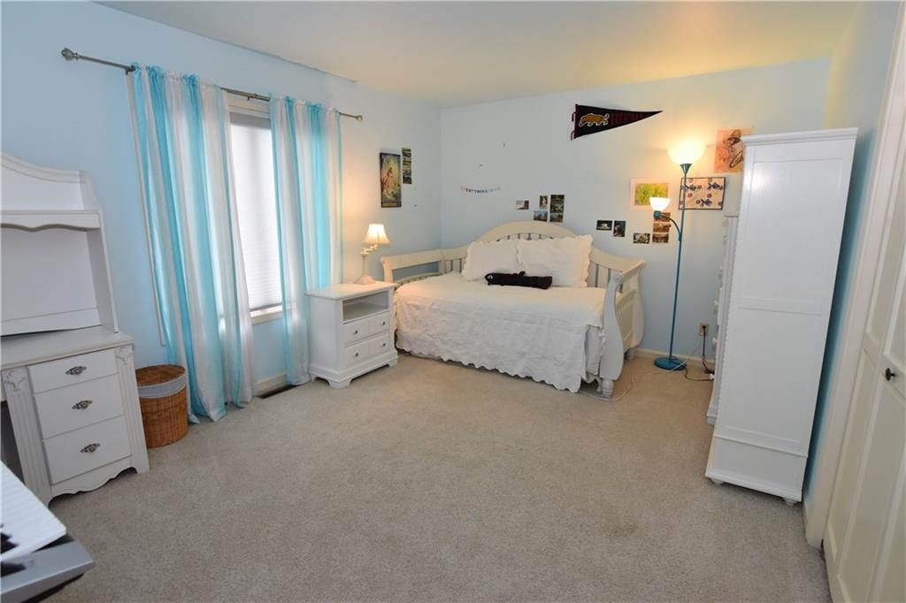 933 Goldfinch Road Columbus, IN 47203 - Photo 28 of 33 Gallery Image 28
