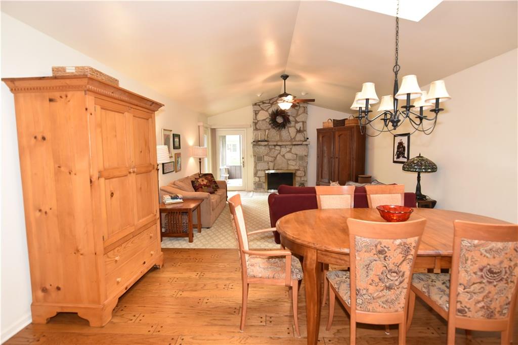 933 Goldfinch Road Columbus, IN 47203 - Photo 9 of 33 Gallery Image 9
