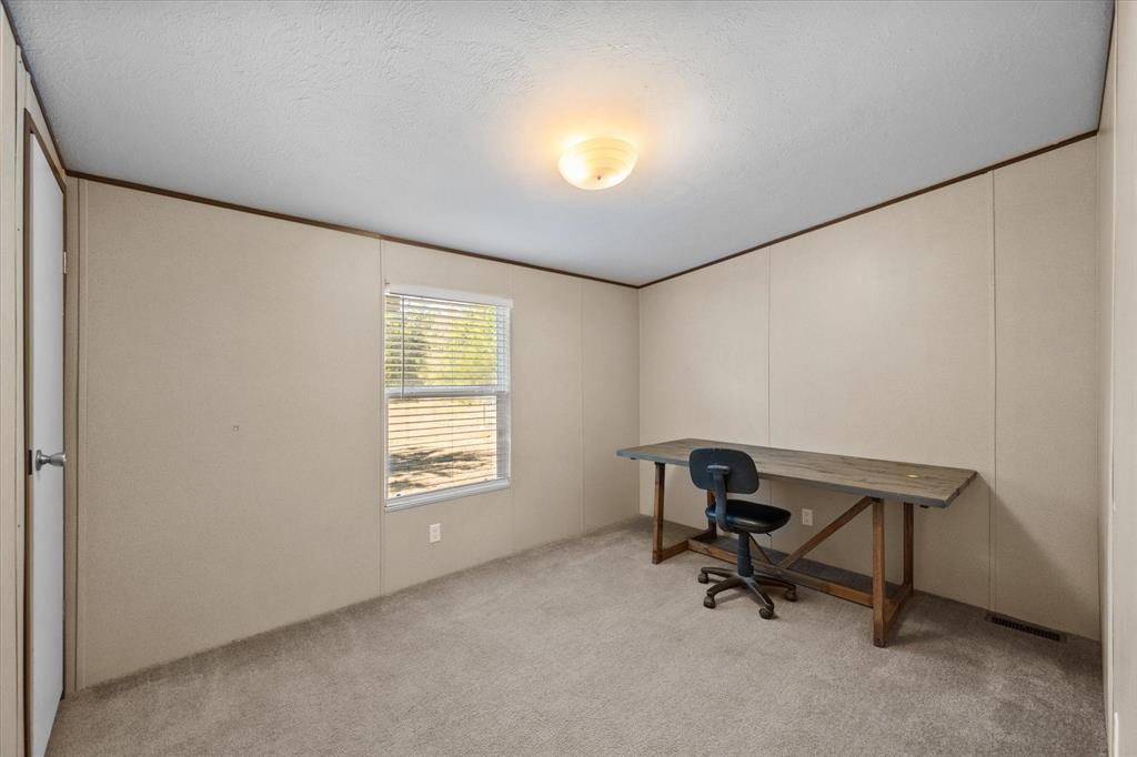 1517 County Road 2162 Barry, TX 75102 - Photo 17 of 38