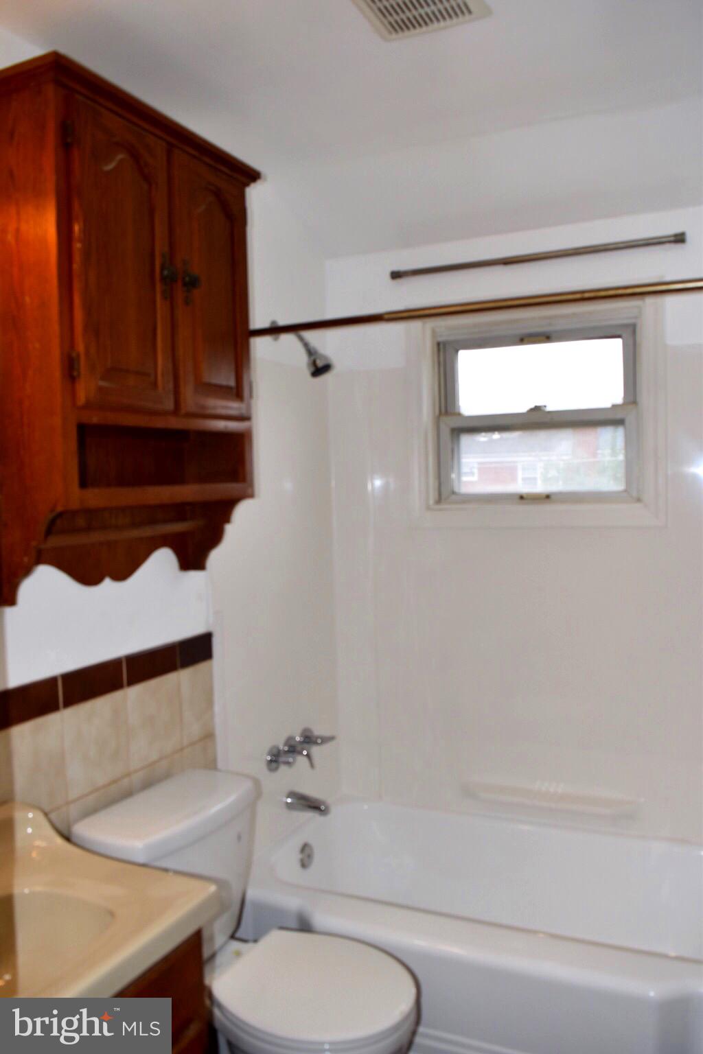 1917 Larkhall Road Baltimore, MD 21222 - Photo 8 of 17