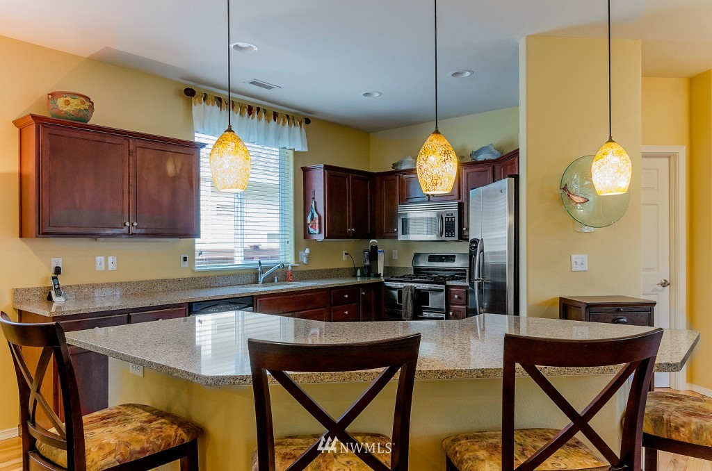8437 Bainbridge Loop Northeast Lacey, WA 98516 - Photo 6 of 25
