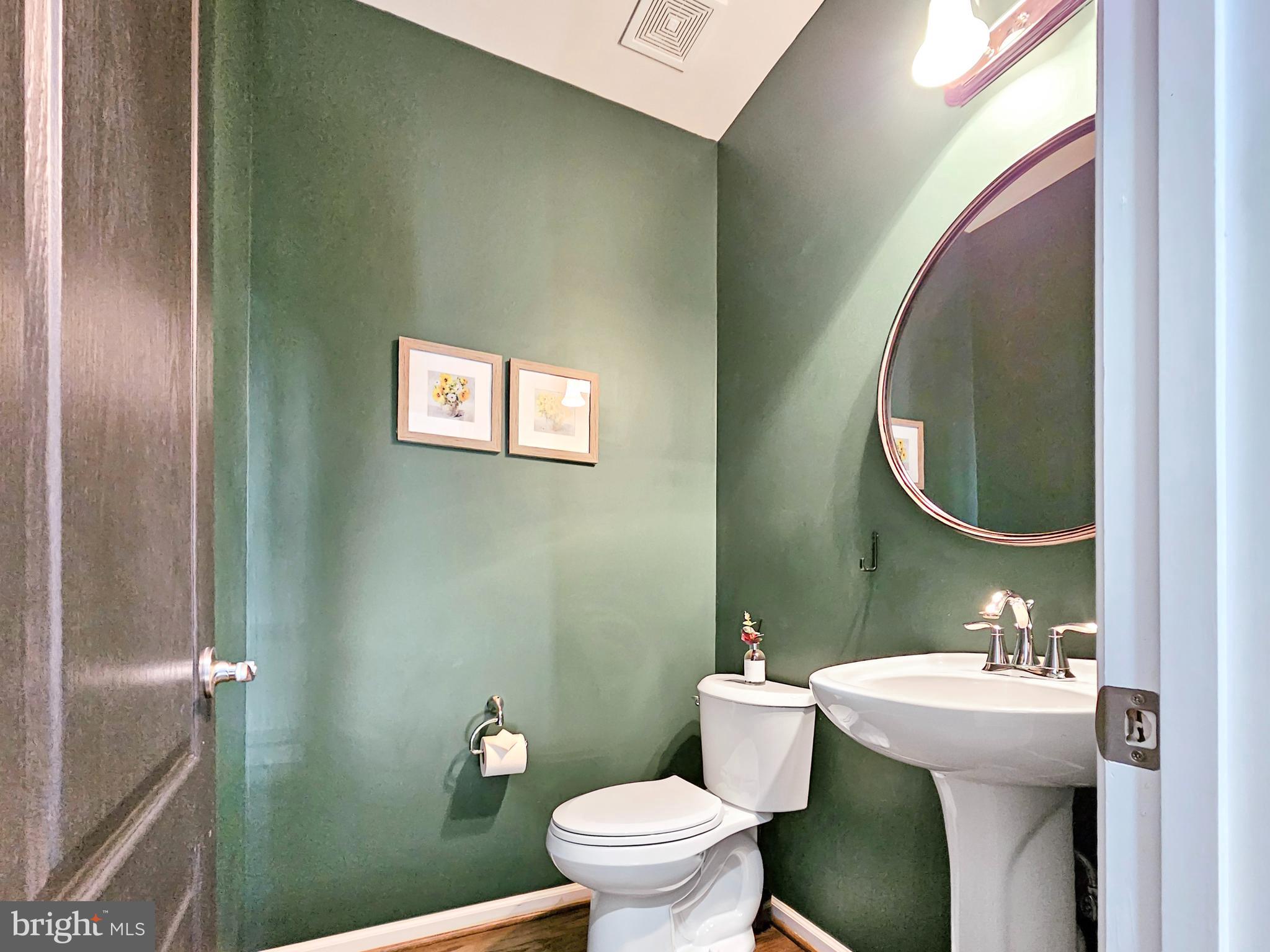 42770 Hay Road Ashburn, VA 20147 - Photo 14 of 23