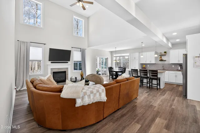 $699,900 | 48 Timber Creek Drive, Ballston, NY 12019