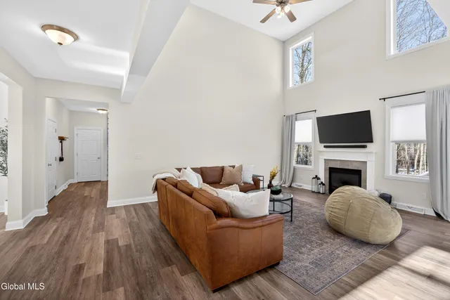 $699,900 | 48 Timber Creek Drive, Ballston, NY 12019