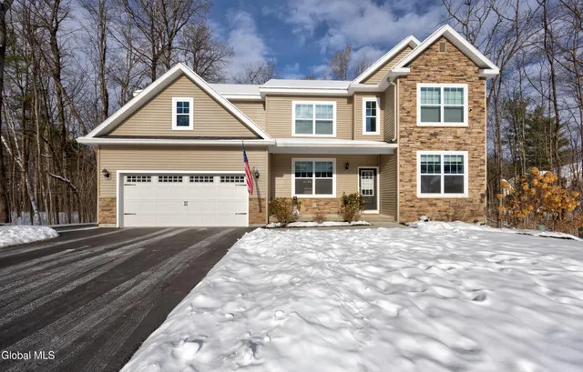 $699,900 | 48 Timber Creek Drive, Ballston, NY 12019