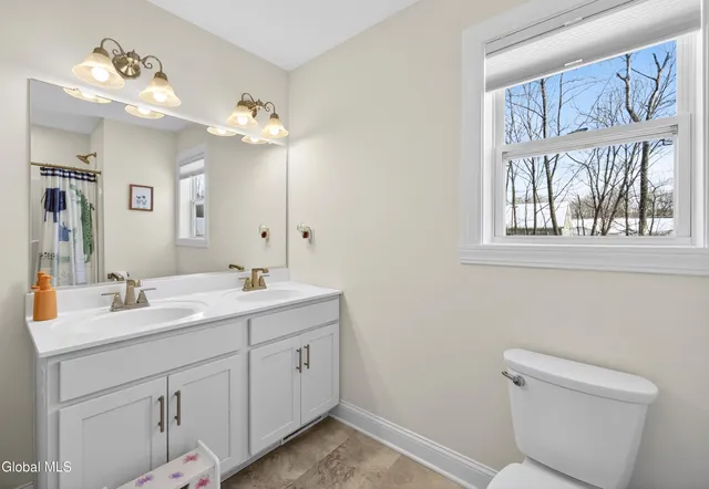 $699,900 | 48 Timber Creek Drive, Ballston, NY 12019